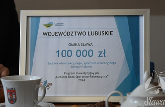 Umowa podpisana 100 tys. zł dofinansowania na miniboisko wielofunkcyjne w Sławie