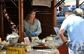Jarmark Produktu Lokalnego otwarty Na Starym Rynku w Sławie jest z czego wybierać FOTO