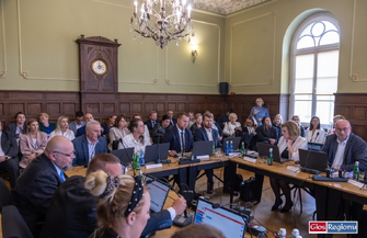 I sesja Rady Miejskiej we Wschowie. Burmistrz Antkowiak Mieszkańcy nie oczekują od nas awantur a wytrwałej i ciężkiej pracy