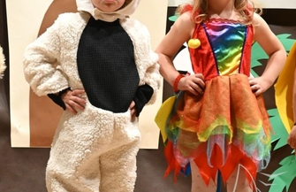 Przedszkolaki wystąpiły w Kinie Żeglarz. Spektakl Jestem Przyjacielem Zwierząt