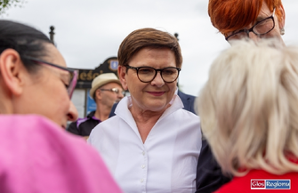 Beata Szydło na wschowskim Rynku Głosujcie na Elżbietę Rafalską