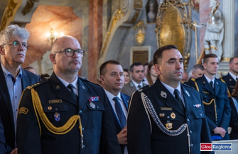 Powiatowe Obchody Dnia Strażaka we Wschowie. Strażacy uhonorowani za ofiarną służbę