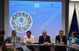 Licealiści z Zana debatowali o prawach dziecka i ucznia w Lubuskim Urzędzie Wojewódzkim