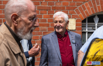 Maturzyści spotkali się po 60 latach. Wspomnienia i emocje w I LO we Wschowie