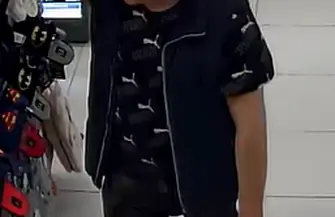 Kradzież we wschowskiej drogerii. Policja poszukuje sprawcy