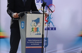 Zakończenie roku szkolnego w SP1. Burmistrz Antkowiak Życzę Wam bezpiecznych i udanych wakacji