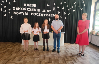 Zakończenie roku szkolnego w gm. Szlichtyngowa. Ponad 500 uczniów zaczyna wakacje