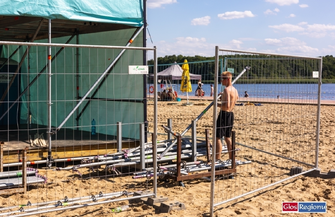 Trwająostatnie przygotowania przed Rap Stacją. Scena jużstoi FOTO