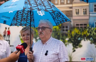 Tytus Brzozowski odwiedził Wschowę. Artysta podziwiał swój mural