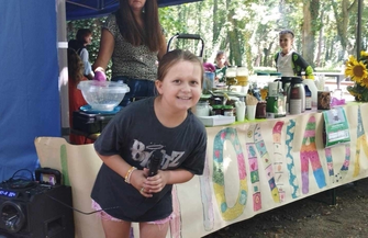 Sukces Akcji Lemoniada. 10 450 zł na operację Lilianki wsparcie Hospicjum i Bezdomniaków