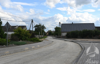 Przebudowa drogi w Łupicach. Nowe chodniki i zjazdy do posesji jużsą FOTO