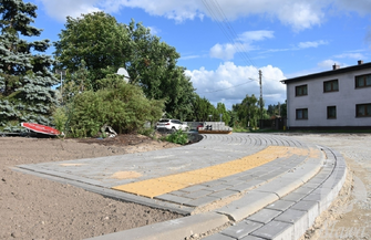 Przebudowa drogi w Łupicach. Nowe chodniki i zjazdy do posesji jużsą FOTO