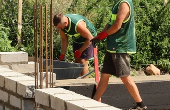 Wakacje w Kandlewie pod znakiem budowy. Powstaje nowoczesna sala wiejska