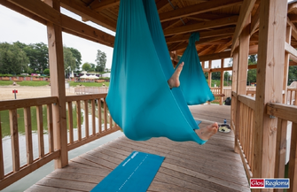 W chustach na pomoście. Aerial Joga w Lginiu FOTO