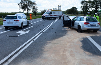 Wypadek na DK12. Trzy osoby trafiły do szpitala