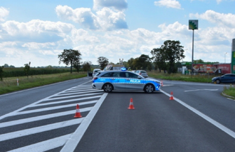 Wypadek na DK12. Trzy osoby trafiły do szpitala