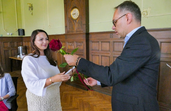 Nauczyciele z Gminy Wschowa odebrali awanse. Od Was zależy przecież los młodego pokolenia