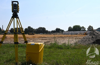 Jak idzie budowa nowego stadionu w Sławie Prace nie zwalniają tempa