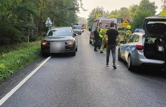 Wypadek na trasie Lubiatów-Lubogoszcz. Motocyklista ze złamanąnogą trafił do szpitala FOTO