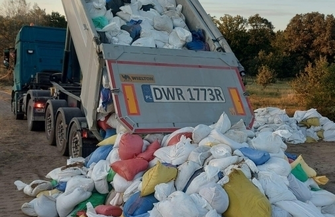 Wojewoda Lubuski monitorował wały przeciwpowodziowe. W gminie Szlichtyngowa sytuacja jest stabilna