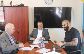 W LO we Wschowie szykuje sięmodernizacja. Właśnie podpisano umowę