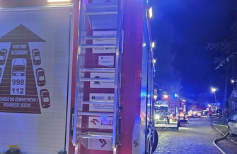 Ogień zniszczył dom w Kuźnicy Głogowskiej. Rodzina zdążyła uciec