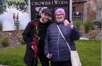 Wystawa fotografii Adama Śliwińskiego odsłonięta. Człowiek i woda