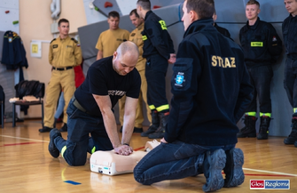 Rekord resuscytacji z WOŚP. Uczniowie SP2 ćwiczyli pierwszą pomoc VIDEO