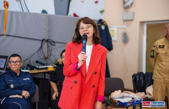 Rekord resuscytacji z WOŚP. Uczniowie SP2 ćwiczyli pierwszą pomoc VIDEO