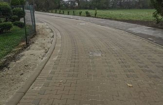 Droga gminna w Starych Drzewcach przebudowana. Trasa do szkoły będzie bezpieczniejsza