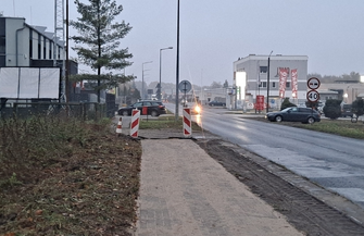 Utrudnienia na ul. Przemysłowej w Sławie. Remont chodnika potrwa do końca listopada