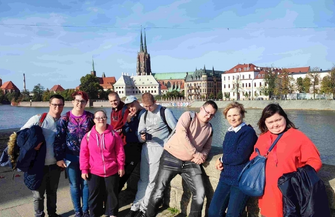 Wzięli udział w zajęciach ogrodniczo-podróżniczych. Rehabilitacja 25 Plus