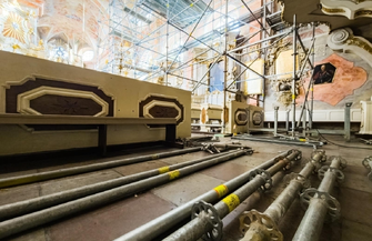 Rusztowania jużstoją. Ruszyła renowacja okien w klasztorze