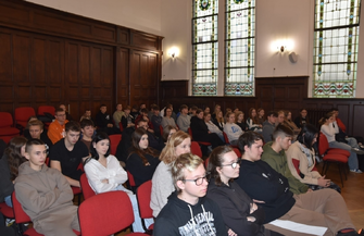 Krzysztof Grabka spotkał się z młodzieżą. Akcja Samorządność w Staszicu