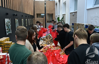 Pomocnicy św. Mikołaja pracowali w pocie czoła. Mikołajkowy orszak odwiedzi dzieci z gm. Sława