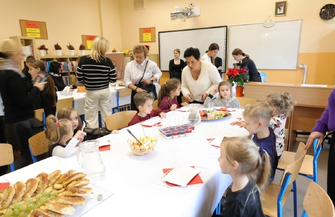 Jabłko zamiast papierosa. W Staszicu rozstrzygnięto konkursy promujące zdrowie