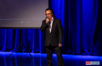 Marek Torzewski zachwycił Wschowę. Sala widowiskowa była wypełniona po brzegi