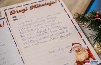 Seniorzy napisali listy do Mikołaja Od wielu lat mnie nie odwiedzałeś teraz jestem samotna i schorowana...