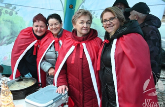Jarmark i uroczyste włączenie iluminacji. Nowy Rynek w świątecznej odsłonie WIDEO
