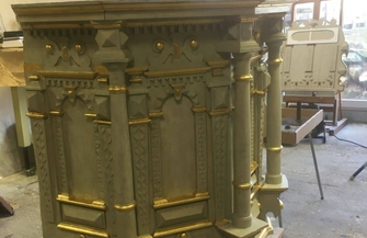 Ołtarz i ambona w nowej odsłonie. Prace w Jędrzychowicach zakończone ZDJĘCIA