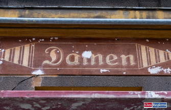 Ten szyld pamięta mieszkańców Fraustadt. Dziśprzechodzi renowację