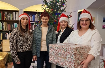 Otrzymali prezenty o których pisali w listach. Każdy senior znalazł swojego Mikołaja