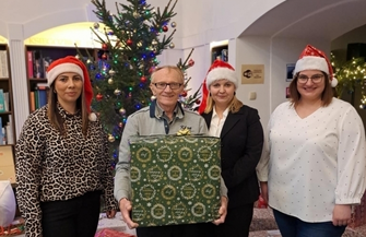 Otrzymali prezenty o których pisali w listach. Każdy senior znalazł swojego Mikołaja