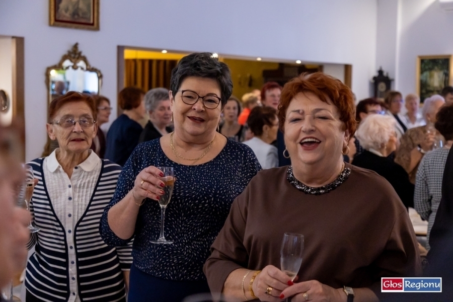 Noworoczne spotkanie wschowskiego UTW. Seniorzy wznieśli toast za 2025 rok ZDJĘCIA