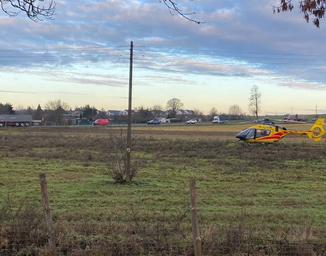Wschowa. Zderzenie jaguara z ciągnikiem. Jedna osoba ranna AKTUALIZACJA