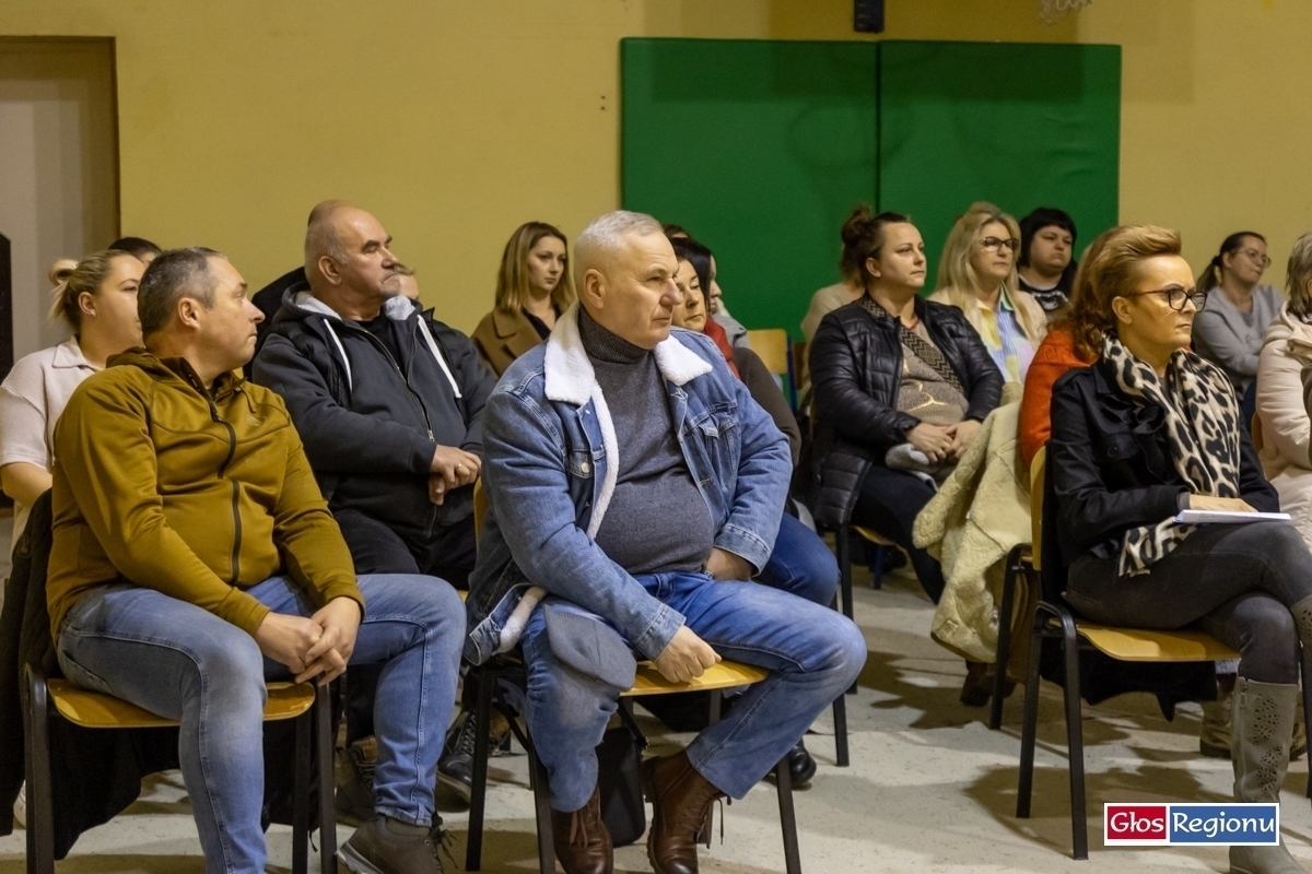 Gorąca dyskusja w Lginiu. Co dalej ze szkołą i oddziałem przedszkolnym