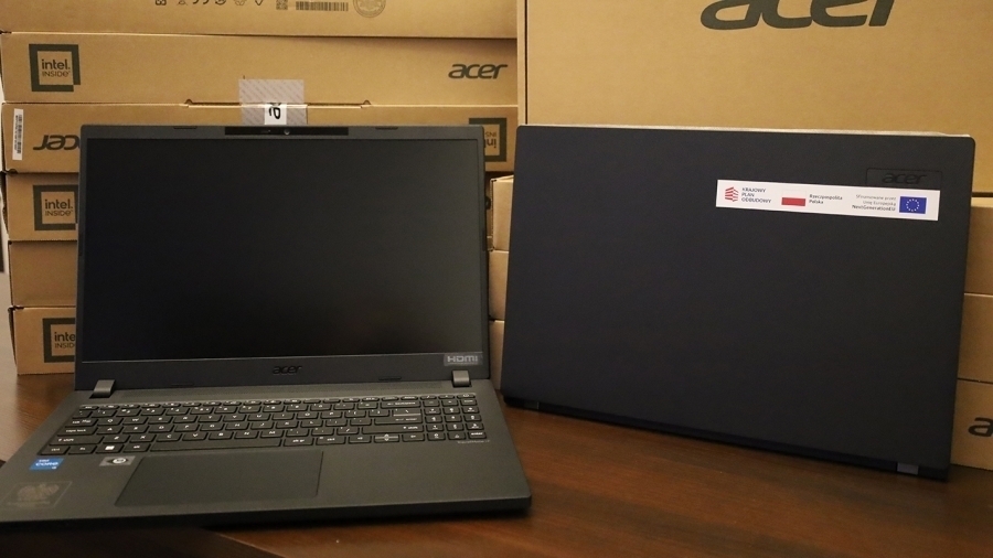38 laptopów dla uczniów ZPE Szlichtyngowa. Wartość sprzętu to ponad 110 tys. zł