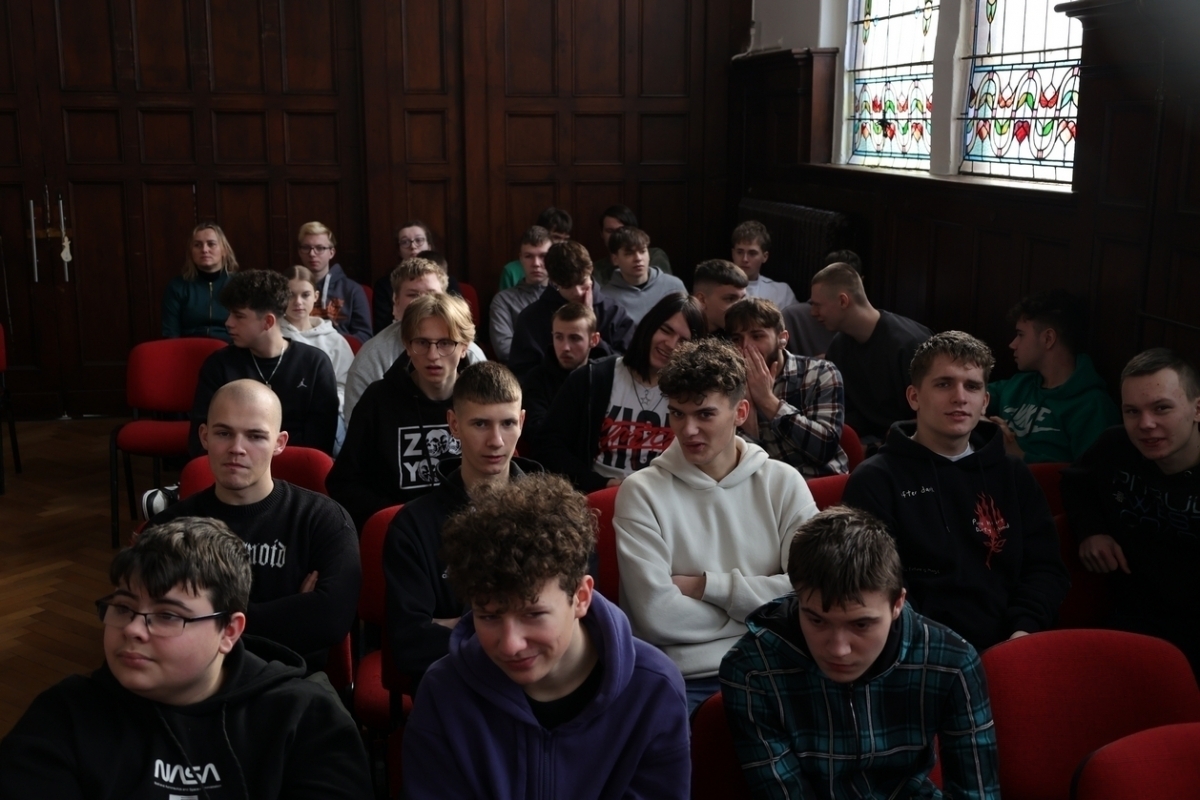 Młodzi mistrzowie cyberbezpieczeństwa rywalizowali w Staszicu. Kto okazałsię najlepszy