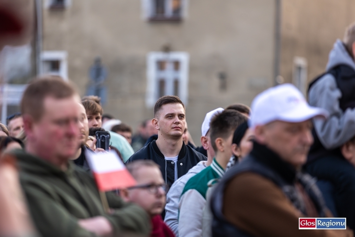 Mentzen we Wschowie. Tłumy na spotkaniu z kandydatem Konfederacji ZDJĘCIA