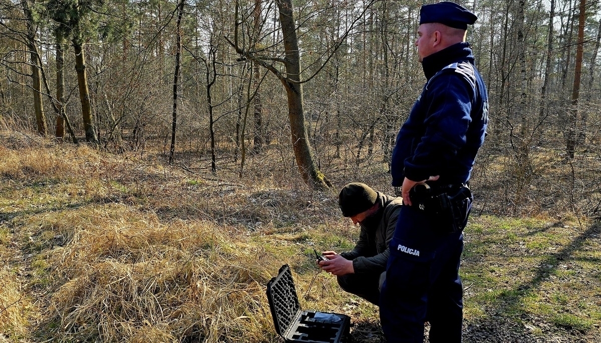 Drony nad lasami. Gdzie wolno zbierać poroże a gdzie grozi mandat
